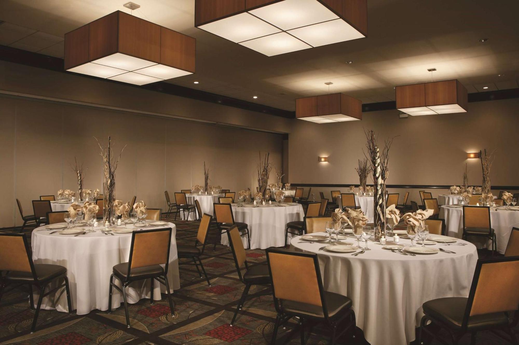 Hotel Wyndham Columbus 3*