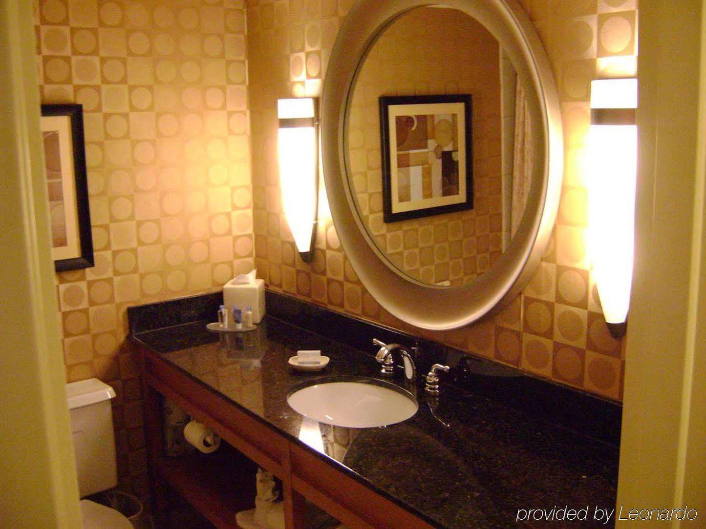Hotel Wyndham Columbus 3*
